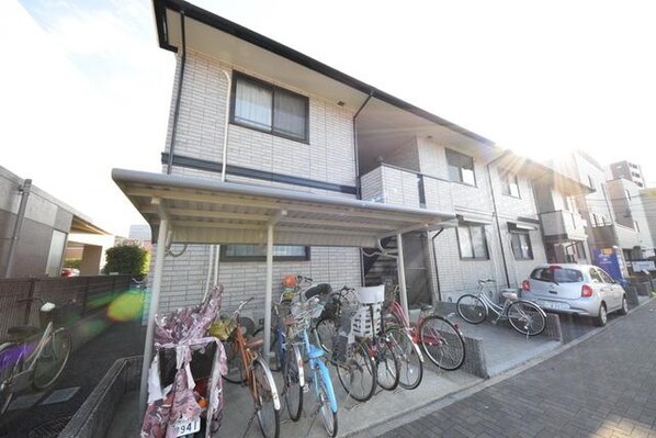 アベニューの物件外観写真